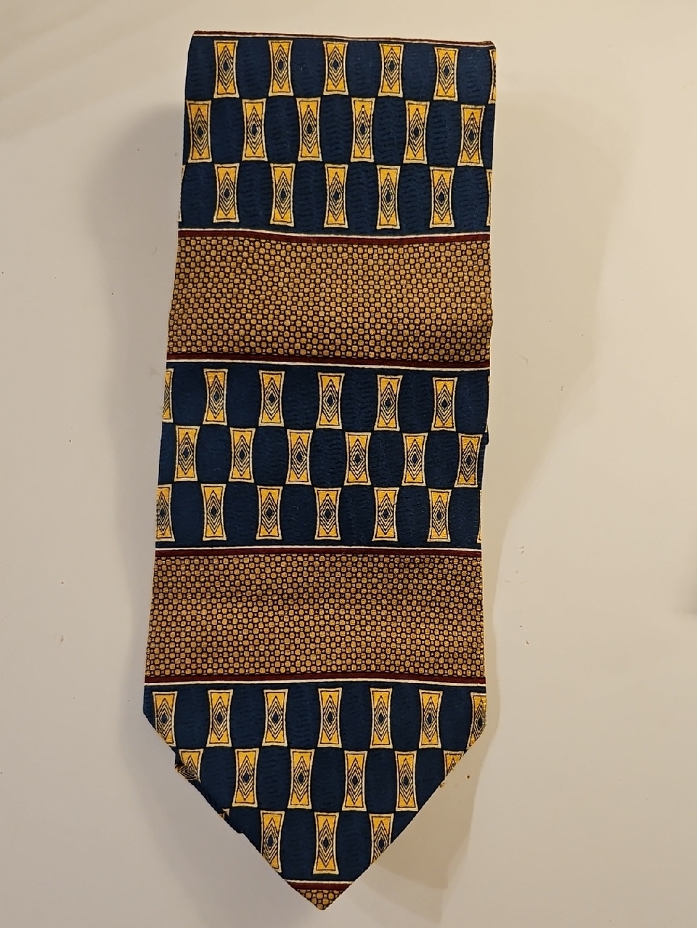PERRY ELLIS PORFOLIO 100% SILK TIE , NAVY AND GOLD